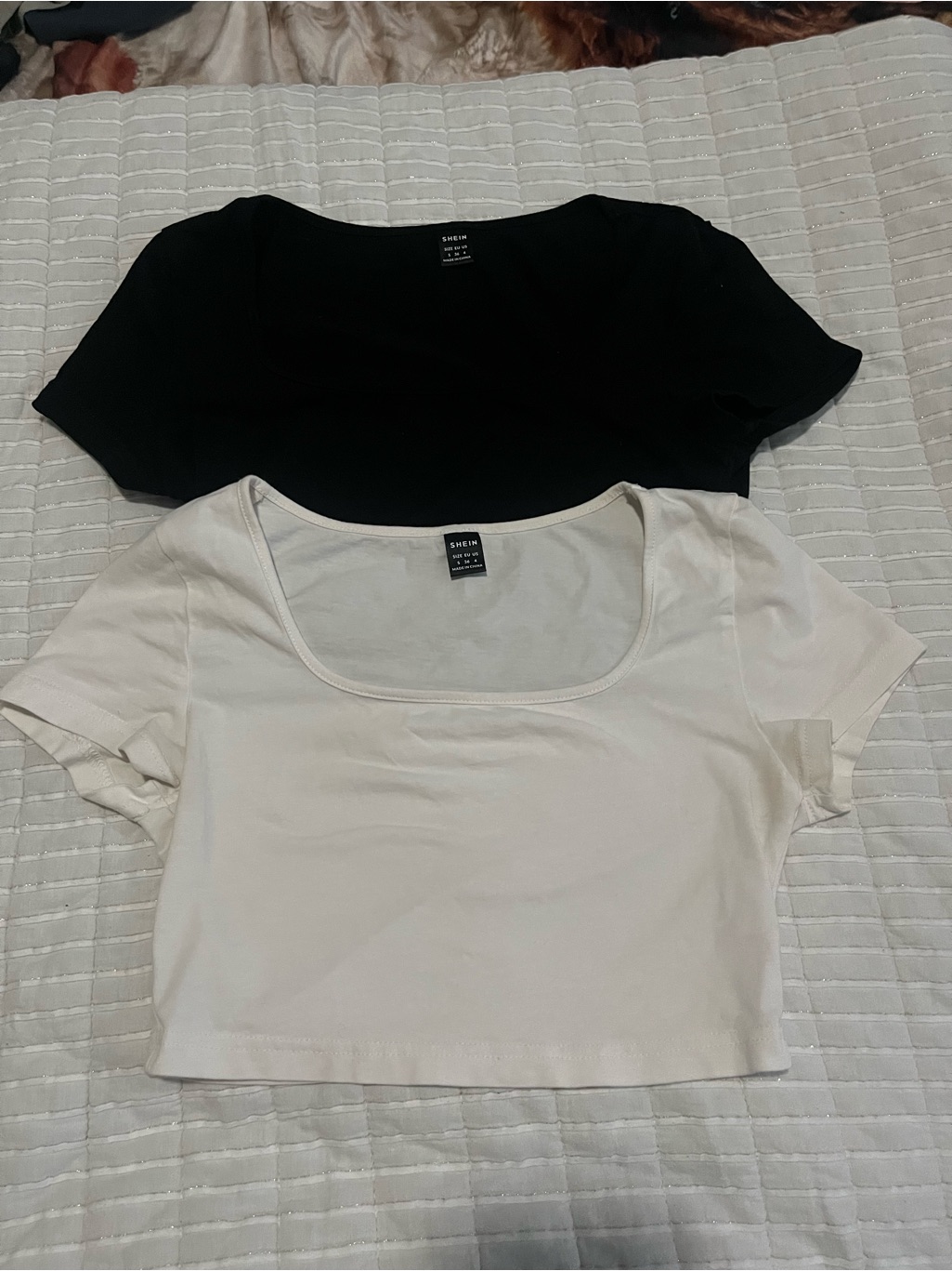Shein Women’s Bundle Of 2 Crop Tops Size Small (White & Black)